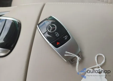 2019 Mercedes-Benz S 560 z USA, uszkodzony, nr VIN WDDUG8DB3KA433869